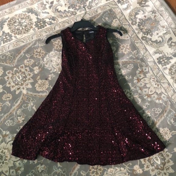 A black dress with the sparkles - Picture 1 of 2